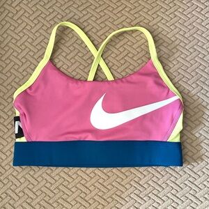 small nike sports bra